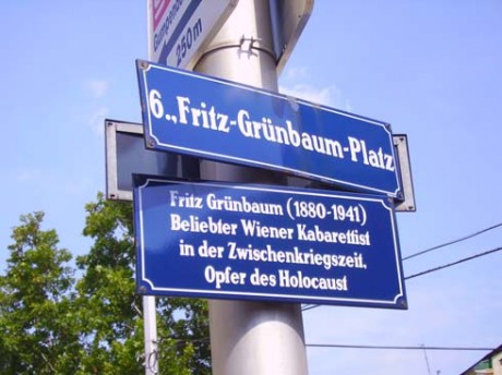 Schild Fritzgruenbaumplatz Schild Fritzgruenbaumplatz